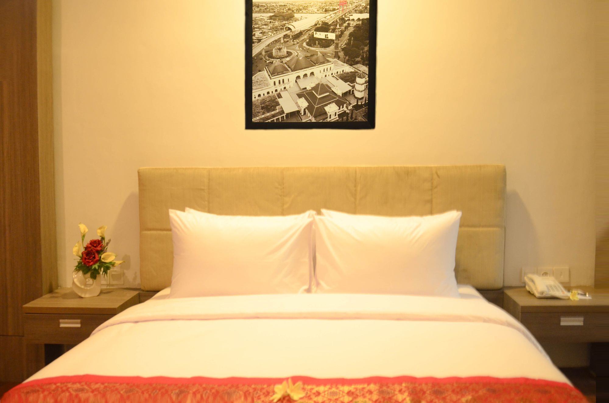 Airish Hotel Palembang Esterno foto