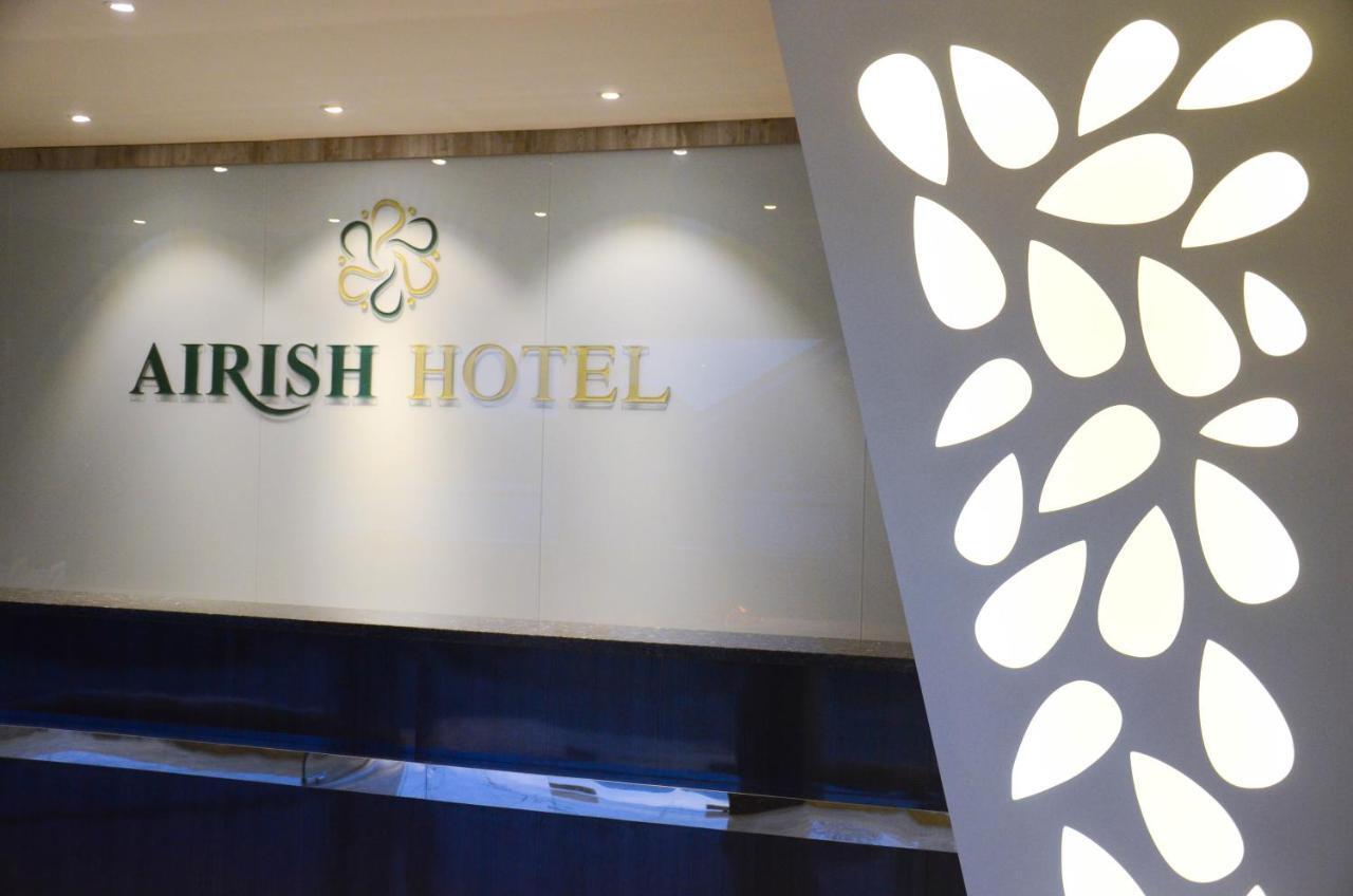 Airish Hotel Palembang Esterno foto