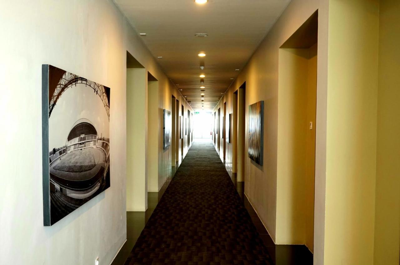 Airish Hotel Palembang Esterno foto